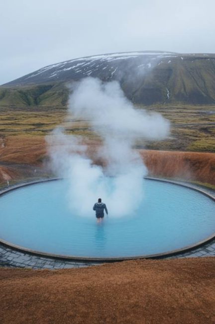 Randonnée et bains chauds en Islande : un roadtrip entre volcans et lagunes naturelles